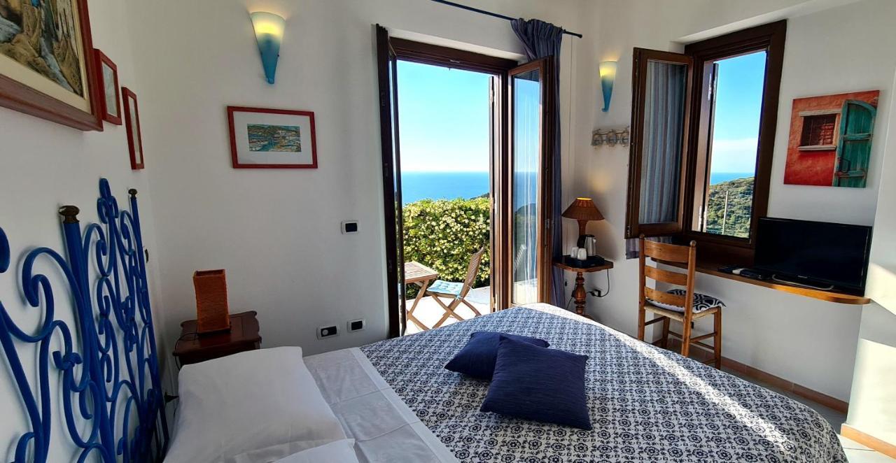 Guest House Villa Il Gabbiano Ponza Exterior foto