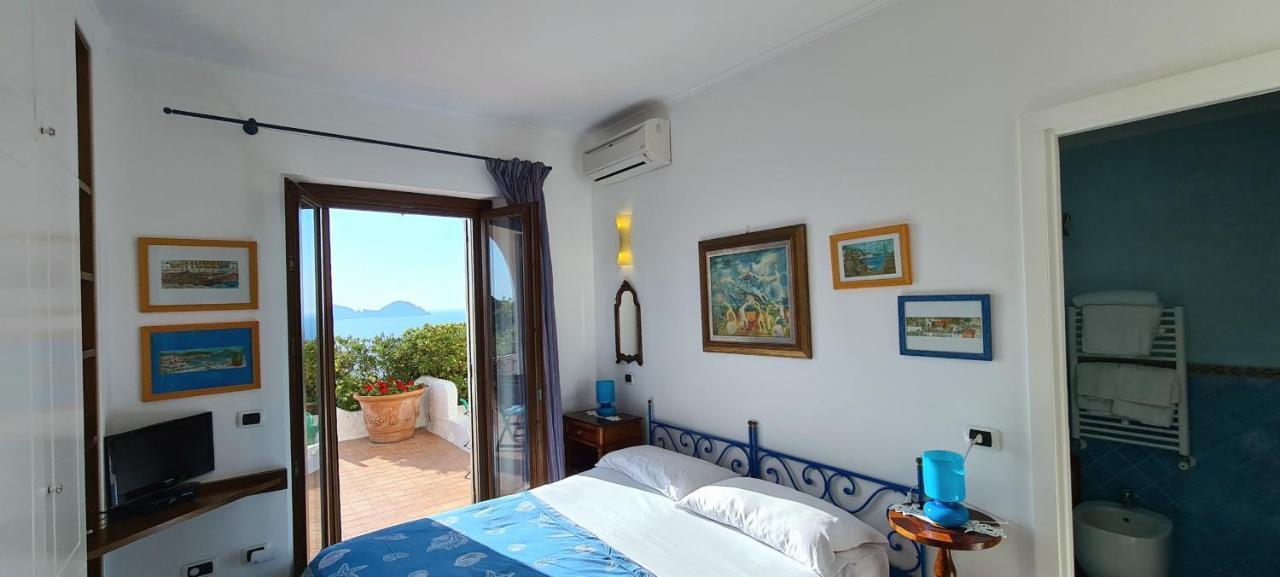 Guest House Villa Il Gabbiano Ponza Exterior foto