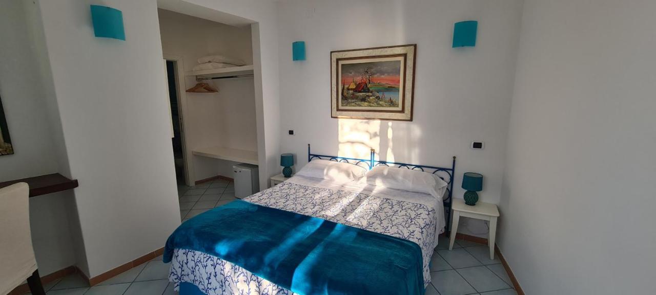 Guest House Villa Il Gabbiano Ponza Exterior foto