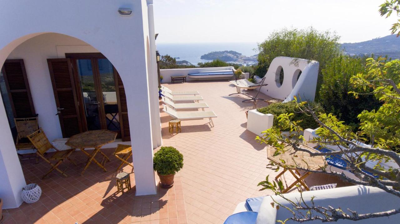 Guest House Villa Il Gabbiano Ponza Exterior foto