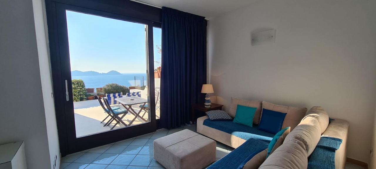 Guest House Villa Il Gabbiano Ponza Exterior foto