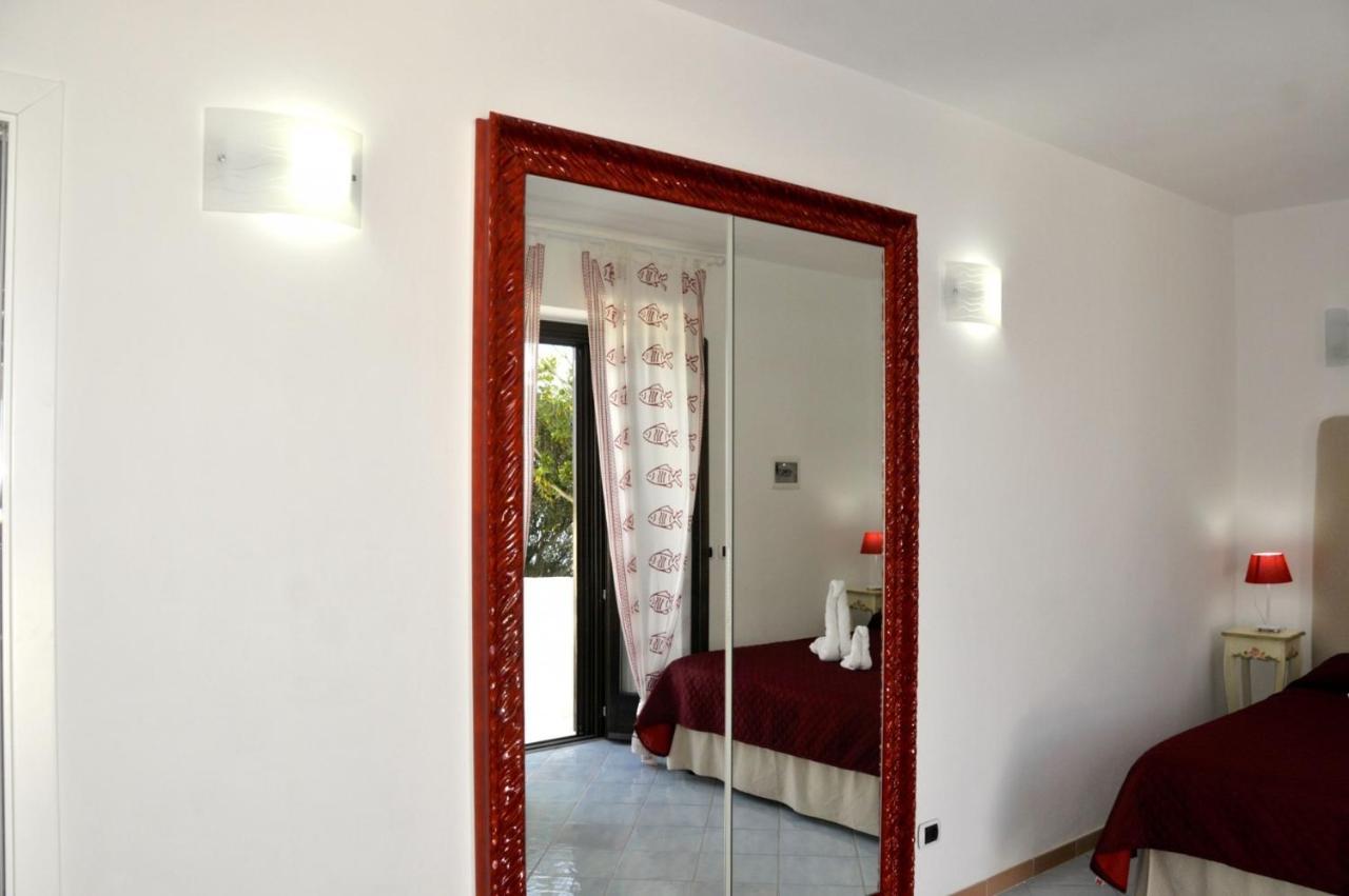 Guest House Villa Il Gabbiano Ponza Exterior foto