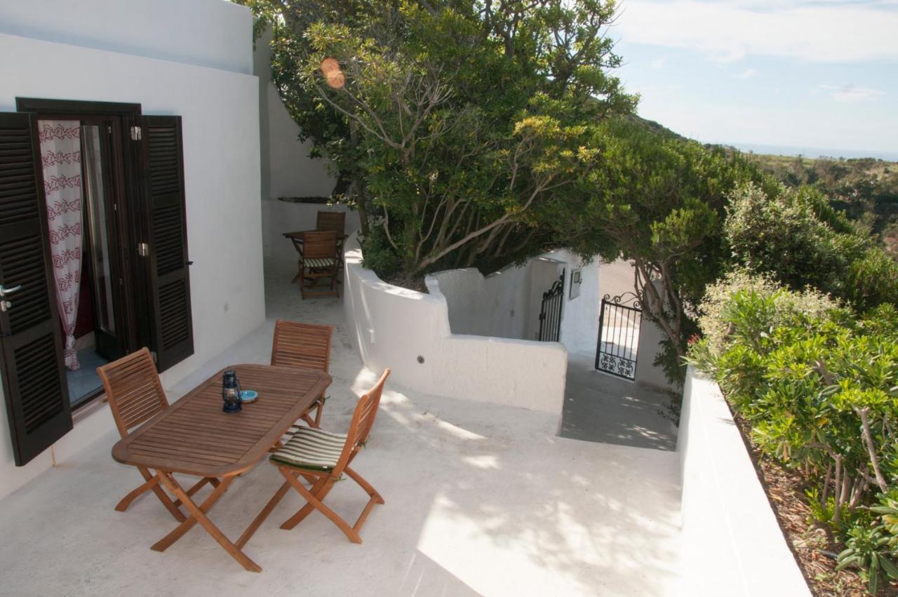 Guest House Villa Il Gabbiano Ponza Exterior foto